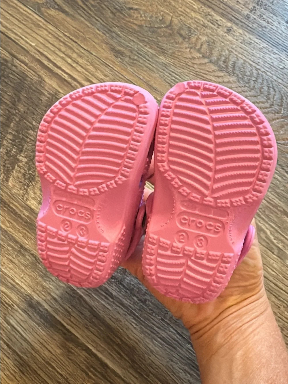 CROCS Kids Pink Classic Clog toddler size 2/3